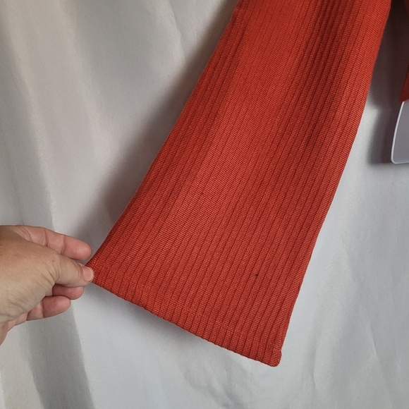 NWT Band of The Free Rust Long Bell Sleeve Cropped Ribbed Top Women's Size M - Picture 4 of 10